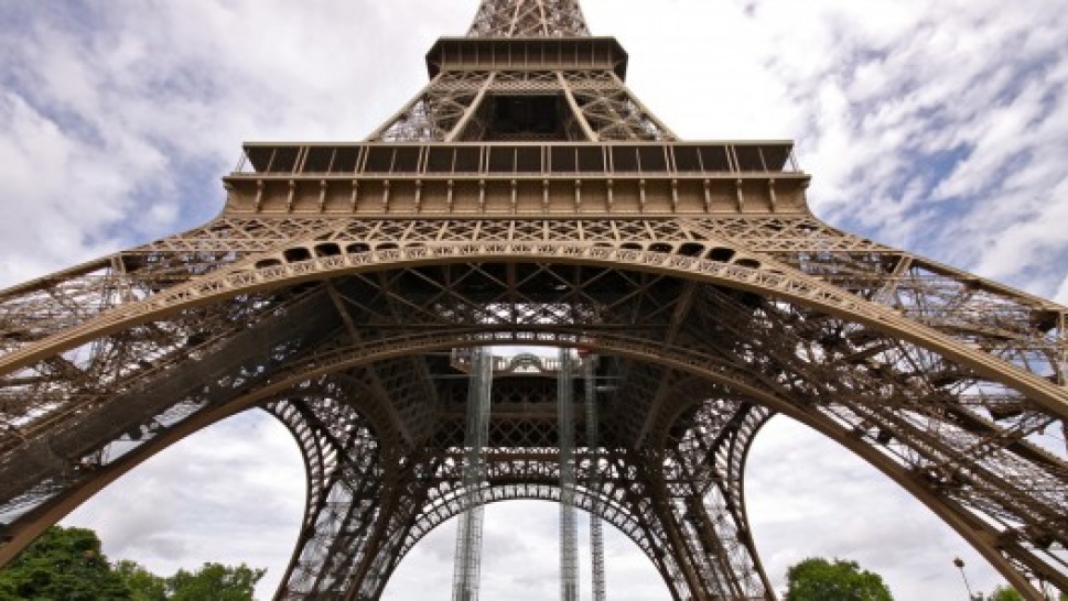 Eiffel Tower&#039;s first floor to receive Sustainable Makeover