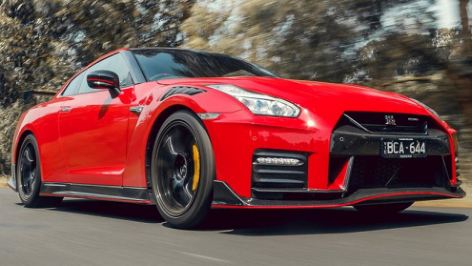 2020 Nissan GT-R: Is It Worth That Much?