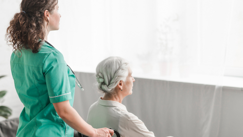How Social Activities Improve Quality of Life for Seniors in Care Homes